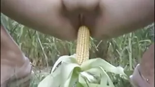 আবক্ষ লাতিনা লাতিনা লোকটির সামনে তার মাইগুলি সেক্স ভিডিও কম লোড করে এবং যৌনসঙ্গম শুরু করে