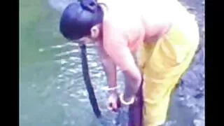প্রাতঃরাশে, লাল কেশিক প্রেমিকা পুরুষকে ভারতীয় সেক্স ভিডিও বীর্যপাতের দিকে নিয়ে এসেছিল